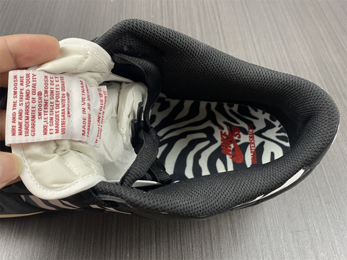 Quartersnacks x Dunk Low SB