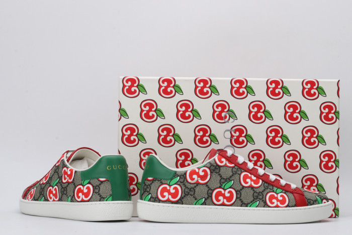 G*u*i low-top sneaker