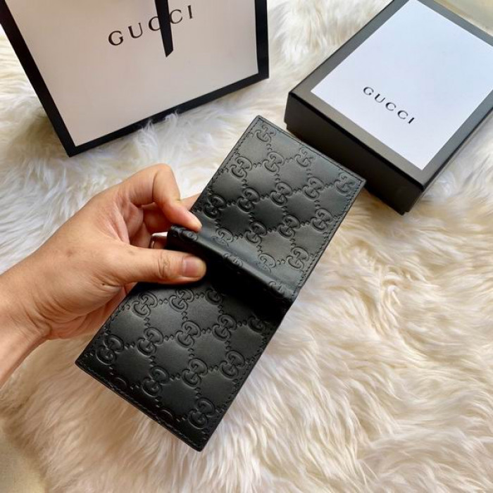 G*u*i wallet 365466 11*9
