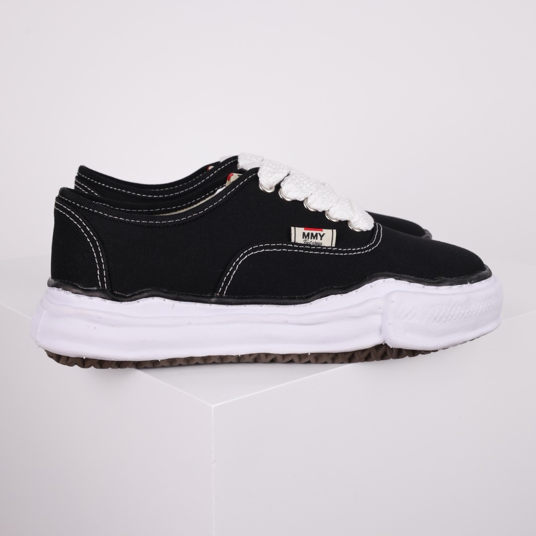 Ma*s*n mihara yasuhiro mmy sneaker